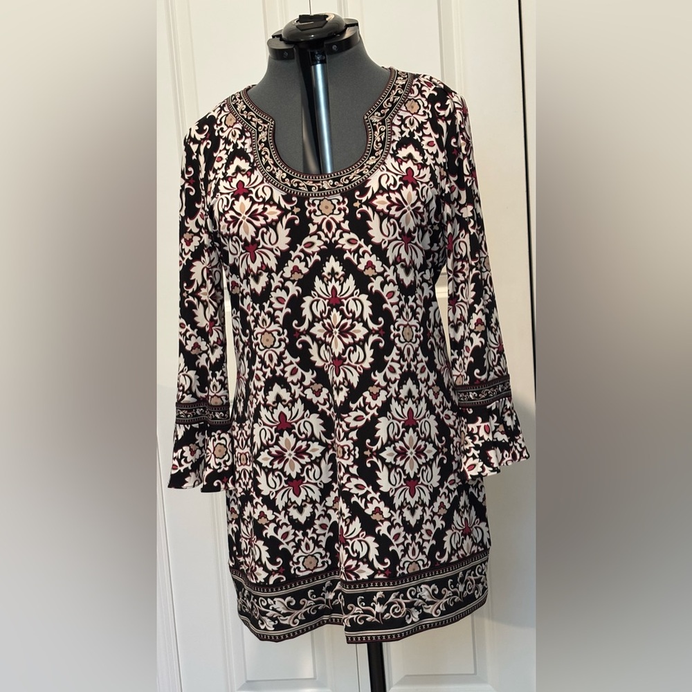 White House Black Market Tunic Top